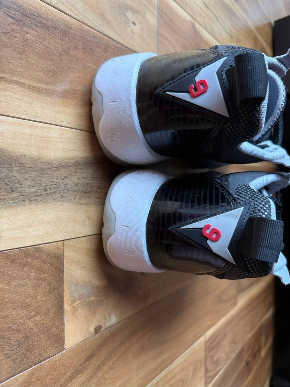 Jordan Men's Black, White & Pink Athletic Shoes